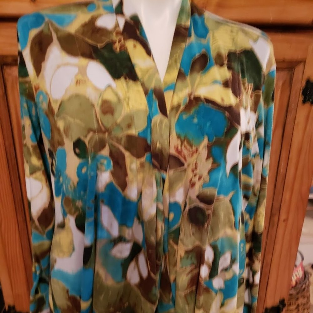 Chicos  SZ 3 Women’s Blue Green White Pretty Open Front Cardigan Size 3